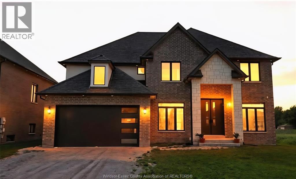 518 VENETO STREET, Lakeshore, Ontario