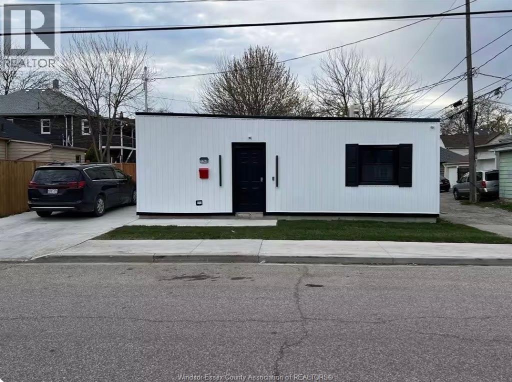 1240 CATARAQUI STREET, Windsor, Ontario
