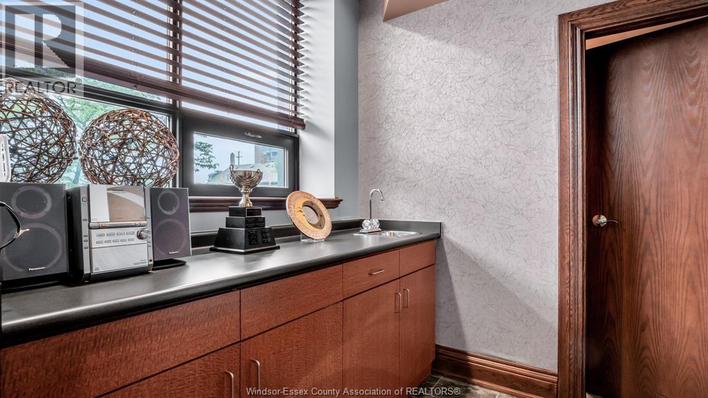 484 Pelissier Street, Windsor, Ontario  N9A 4K9 - Photo 19 - 26005532