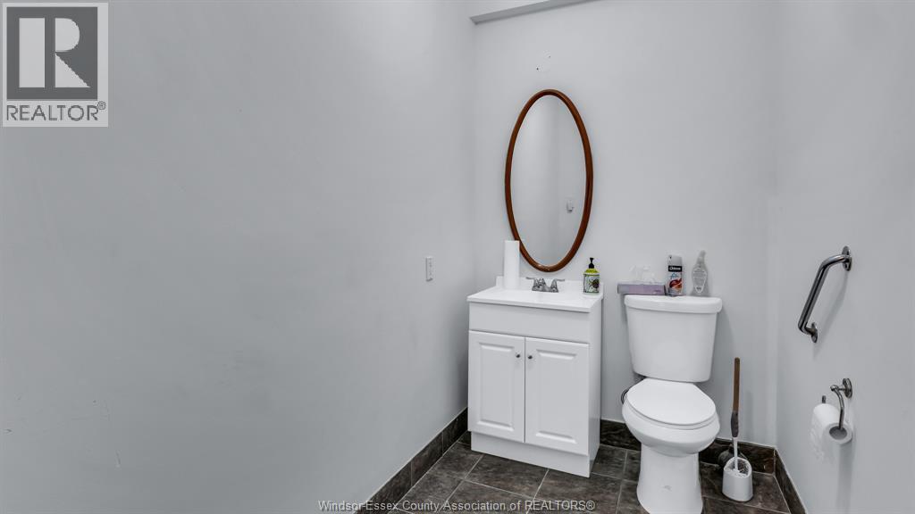 484 Pelissier Street, Windsor, Ontario  N9A 4K9 - Photo 8 - 26005532