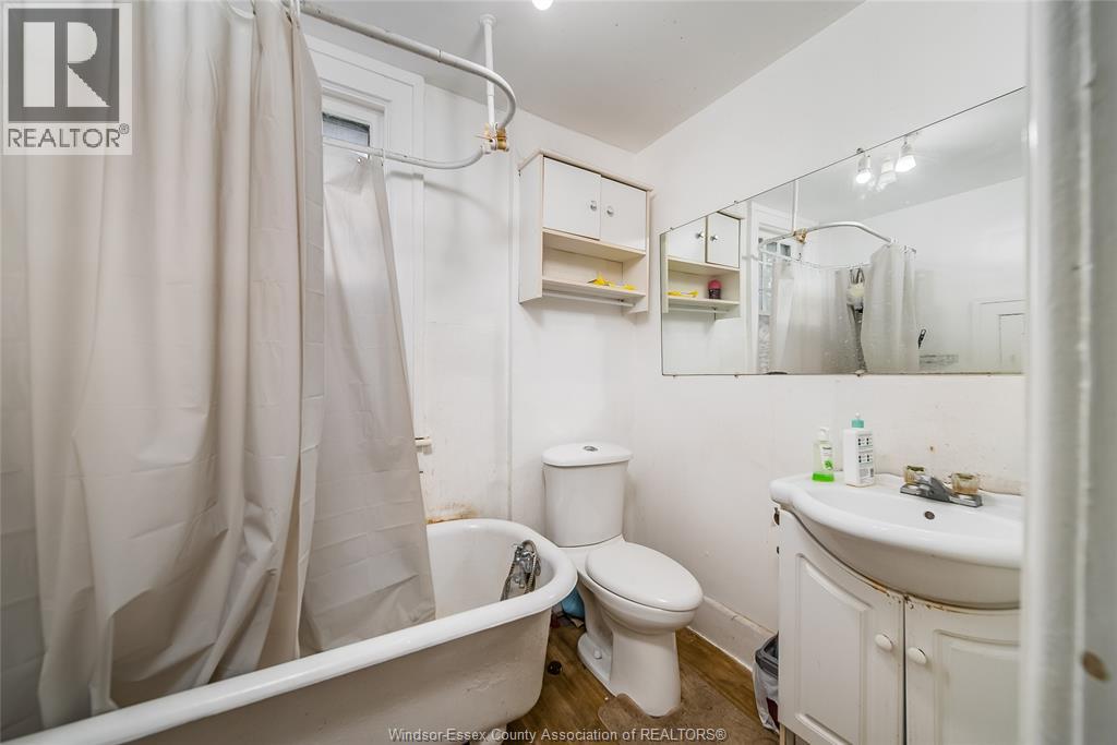 3245 Baby Street, Windsor, Ontario  N9C 1K7 - Photo 10 - 26005759