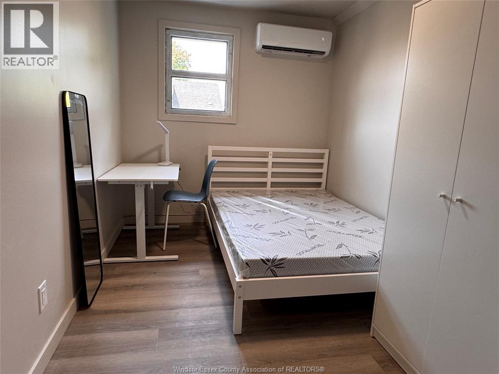 1654 Martindale Avenue, Windsor, Ontario  N9B 1G6 - Photo 7 - 26006035