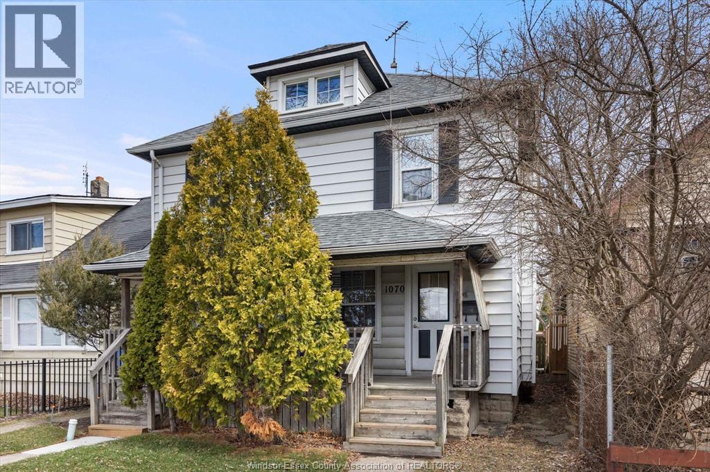 1070 ST. LUKE, Windsor, Ontario