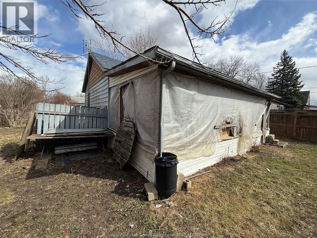 1303 Central, Windsor, Ontario  N8Y 3V3 - Photo 12 - 26006375