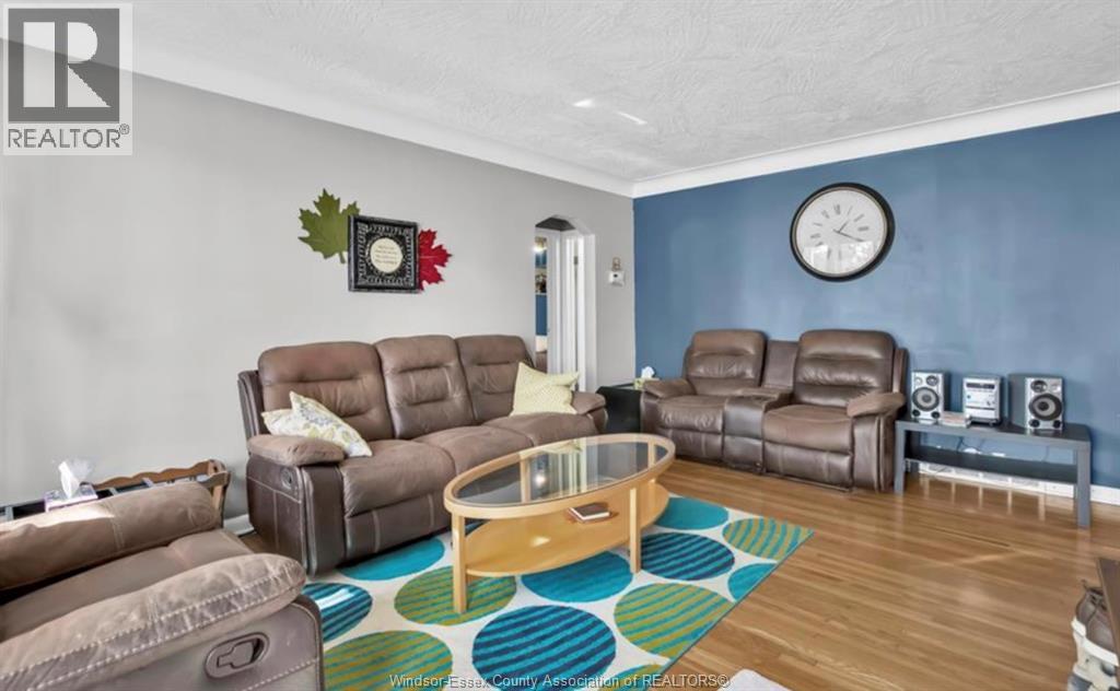 564 Wallace, Windsor, Ontario  N9G 1L9 - Photo 2 - 26006505