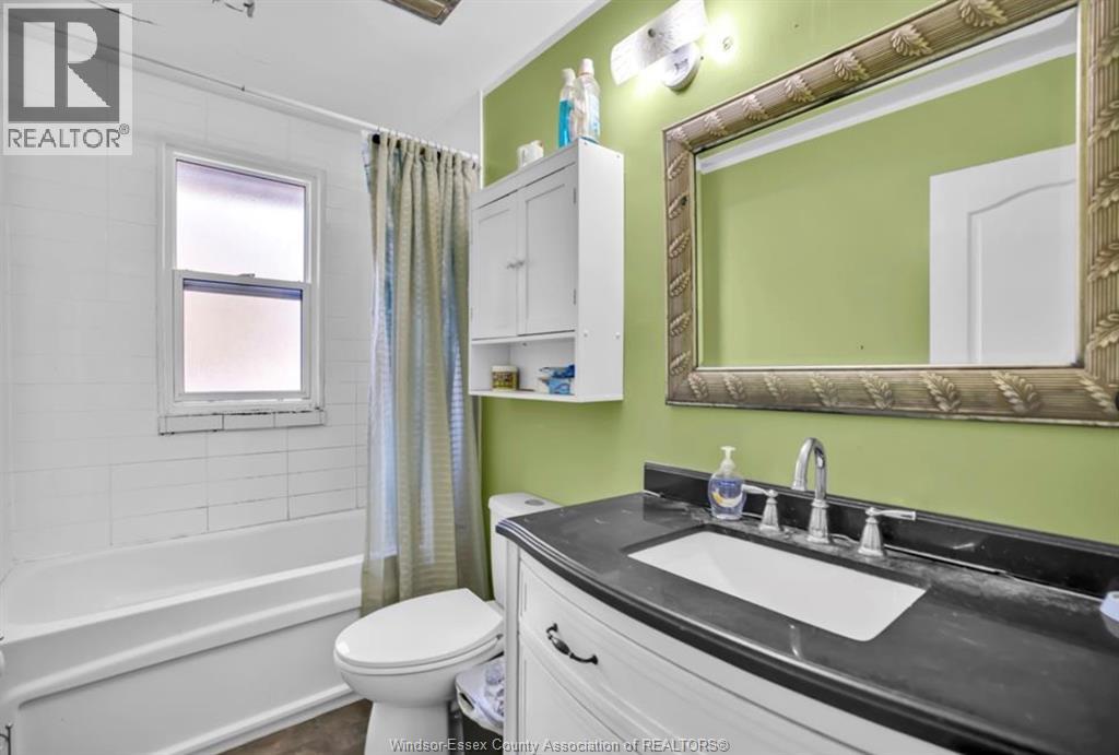 564 Wallace, Windsor, Ontario  N9G 1L9 - Photo 7 - 26006505