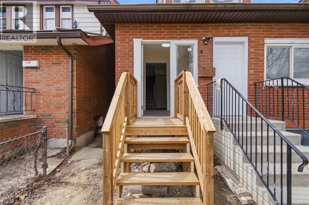 435 Caron Avenue, Windsor, Ontario  N8A 5B3 - Photo 14 - 26006588