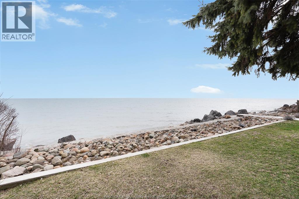 1295 Heritage Road, Kingsville, Ontario  N9Y 2E6 - Photo 4 - 26006651