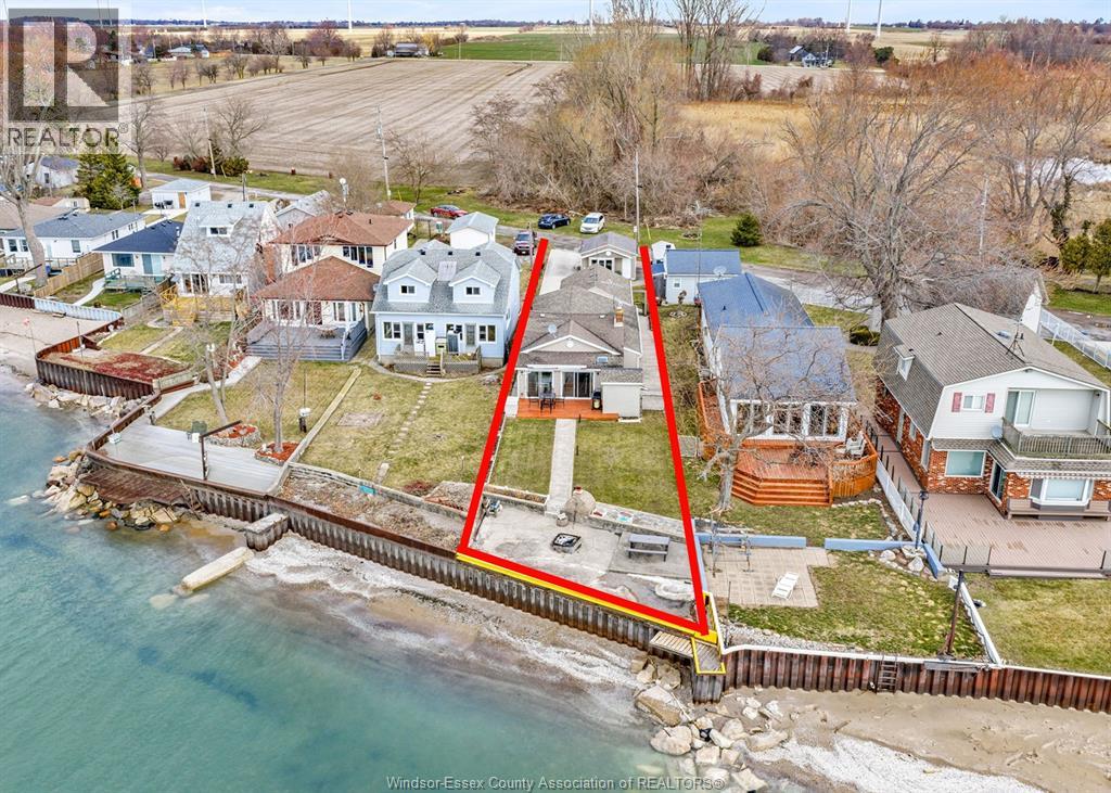 515 LYPPS BEACH, Colchester, Ontario