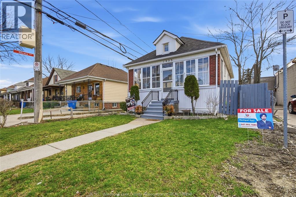 1023 Hall Avenue, Windsor, Ontario  N9A 2M6 - Photo 6 - 26006722