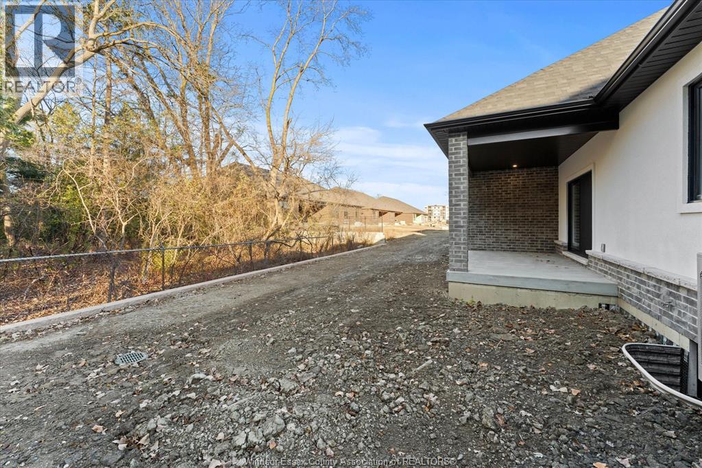 3265 Tullio Drive, Lasalle, Ontario  N9H 1H3 - Photo 36 - 26006974
