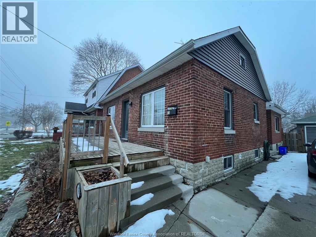 41 Alexandra South West, Chatham, Ontario  N7M 1X9 - Photo 3 - 26007077