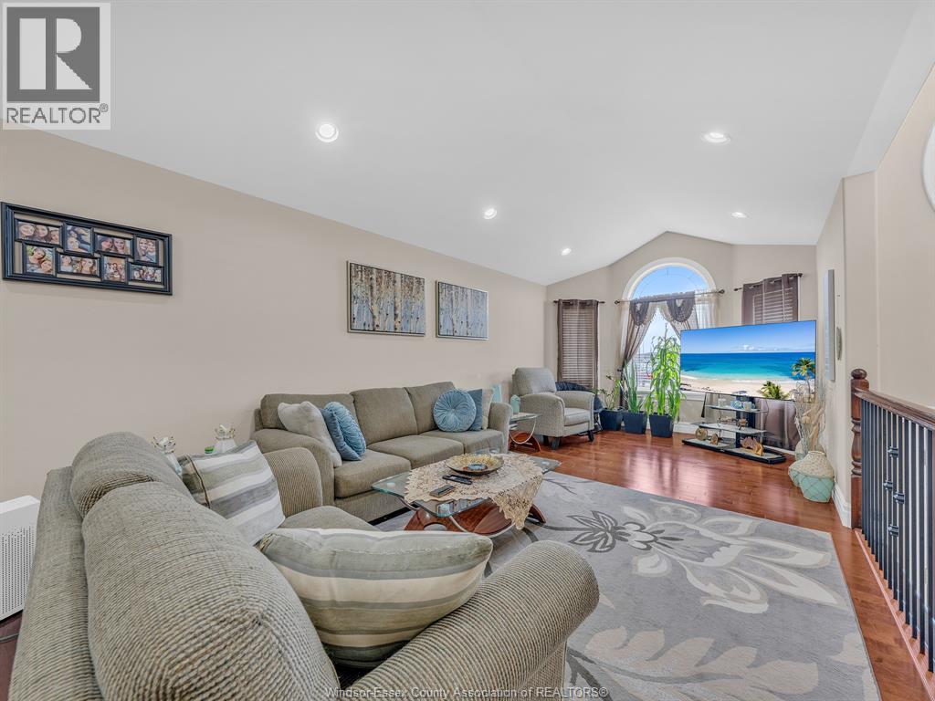 4795 Periwinkle Crescent, Windsor, Ontario  N9G 3G8 - Photo 7 - 26007089