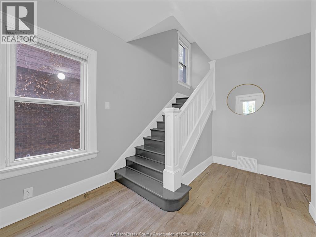 353 Indian Road Unit# Lower, Windsor, Ontario  N9E 2M1 - Photo 3 - 26007032