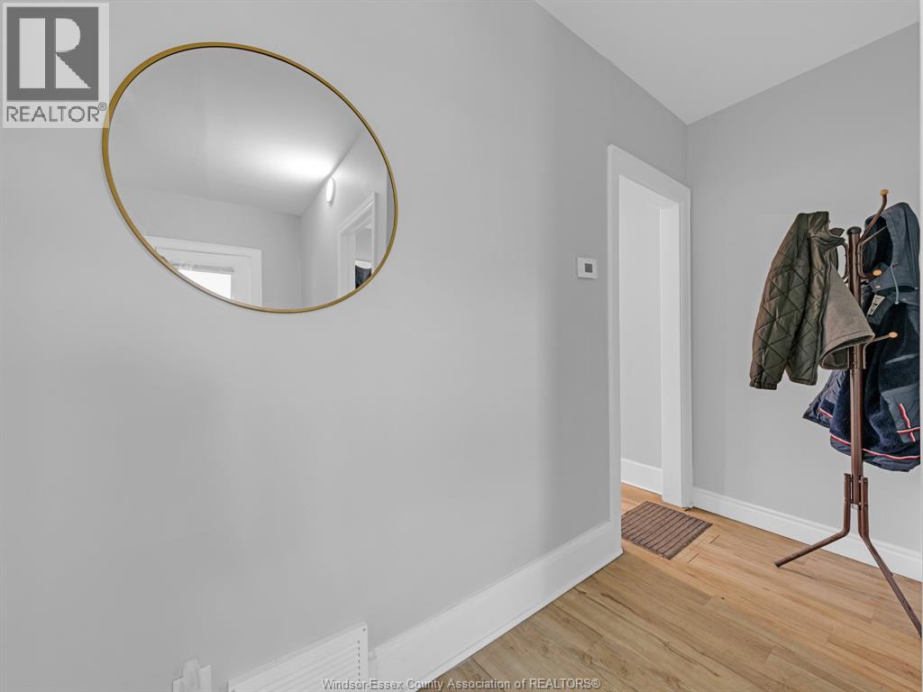 353 Indian Road Unit# Lower, Windsor, Ontario  N9E 2M1 - Photo 8 - 26007032
