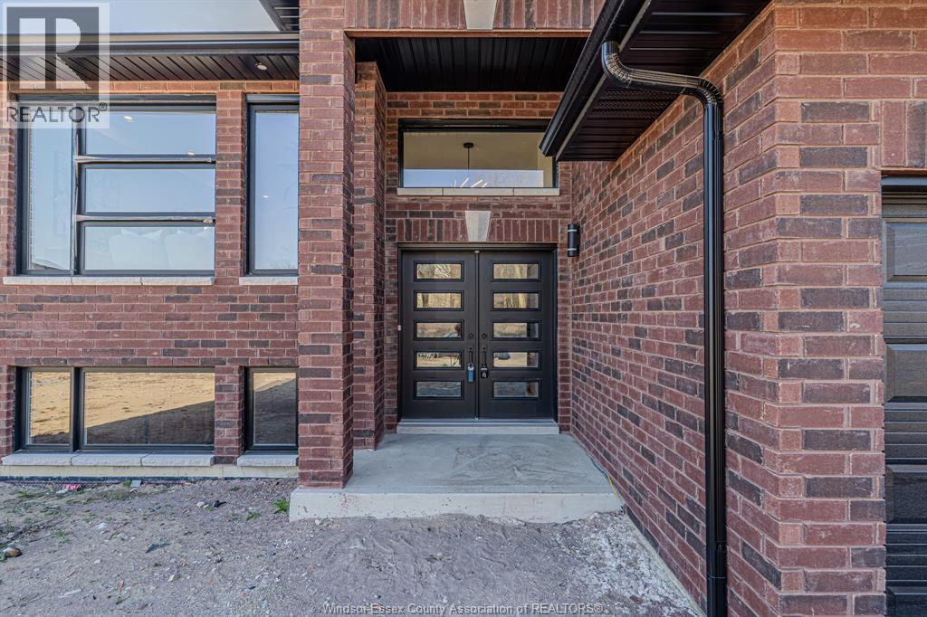 2588 Mayfair, Lasalle, Ontario  N9J 2M6 - Photo 4 - 26007130