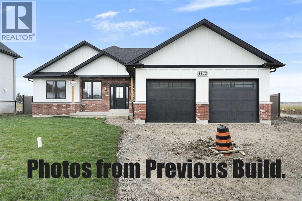 2524 MAYFAIR, LaSalle, Ontario
