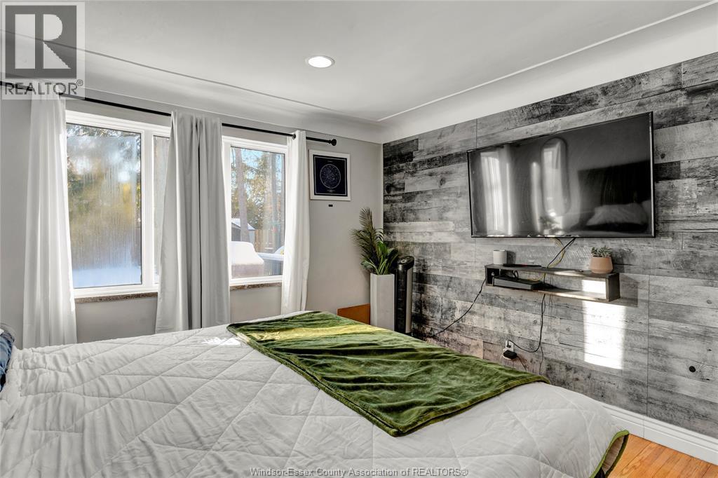 805 Roselawn, Windsor, Ontario  N9E 2B3 - Photo 11 - 26007377