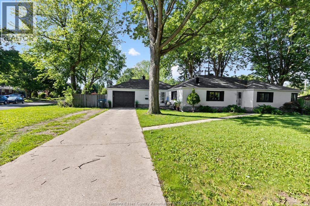 805 Roselawn, Windsor, Ontario  N9E 2B3 - Photo 25 - 26007377