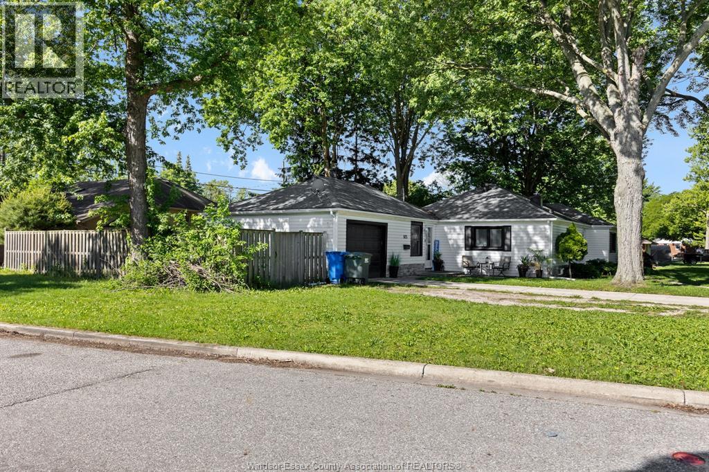 805 Roselawn, Windsor, Ontario  N9E 2B3 - Photo 28 - 26007377