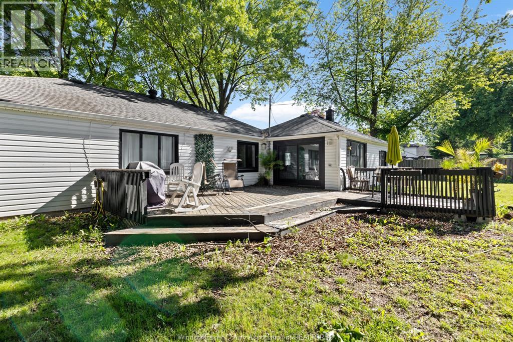 805 Roselawn, Windsor, Ontario  N9E 2B3 - Photo 34 - 26007377