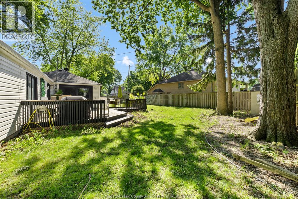 805 Roselawn, Windsor, Ontario  N9E 2B3 - Photo 35 - 26007377