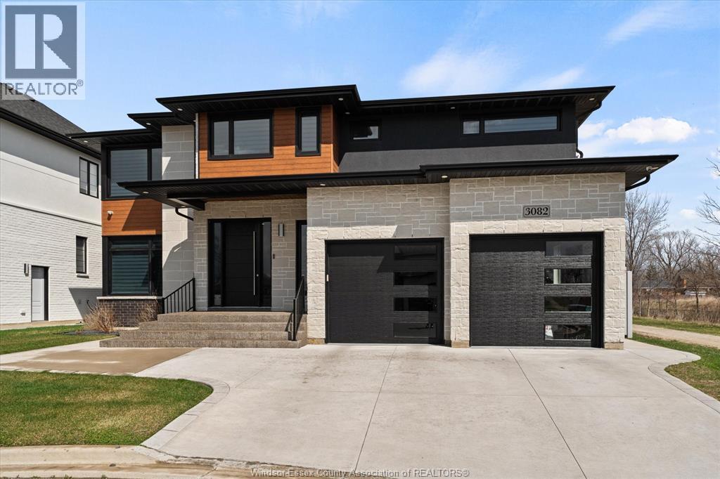 3082 Betts Avenue, Windsor, Ontario  N9B 3L5 - Photo 2 - 26007487