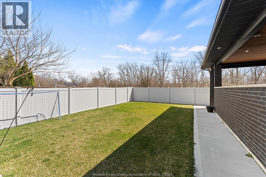 3082 Betts Avenue, Windsor, Ontario  N9B 3L5 - Photo 38 - 26007487