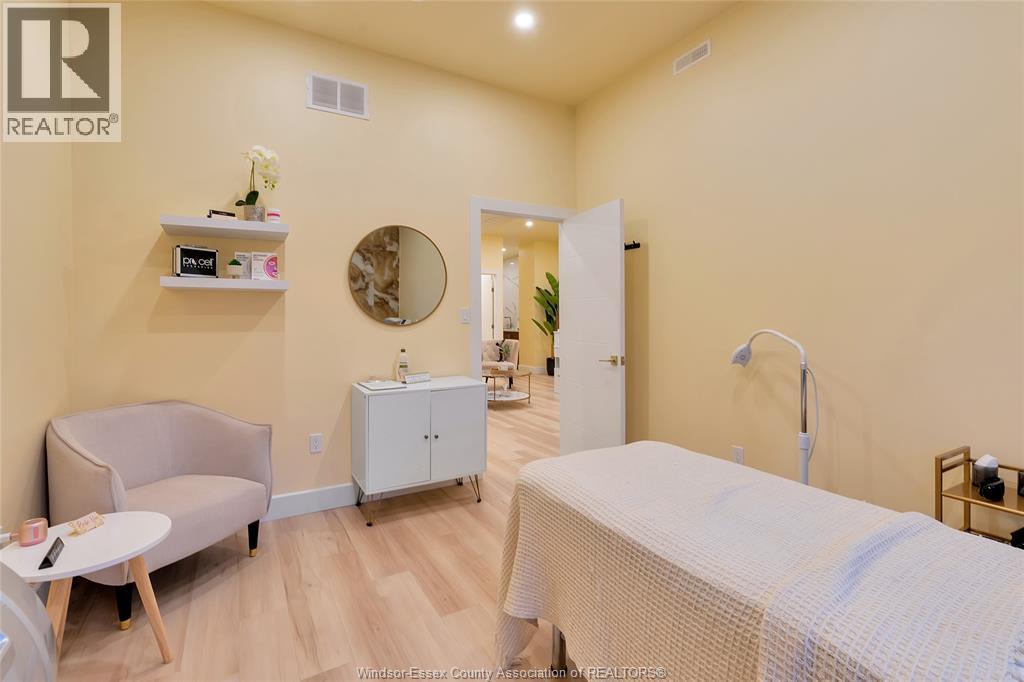 4667 Wyandotte Street East, Windsor, Ontario  N8Y 1H6 - Photo 35 - 26007462