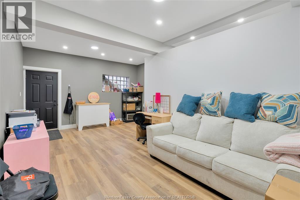 4667 Wyandotte Street East, Windsor, Ontario  N8Y 1H6 - Photo 11 - 26007461