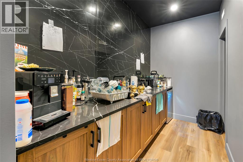 4667 Wyandotte Street East, Windsor, Ontario  N8Y 1H6 - Photo 47 - 26007461