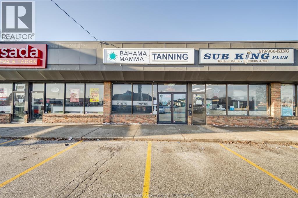 3041 DOUGALL AVENUE, Windsor, Ontario