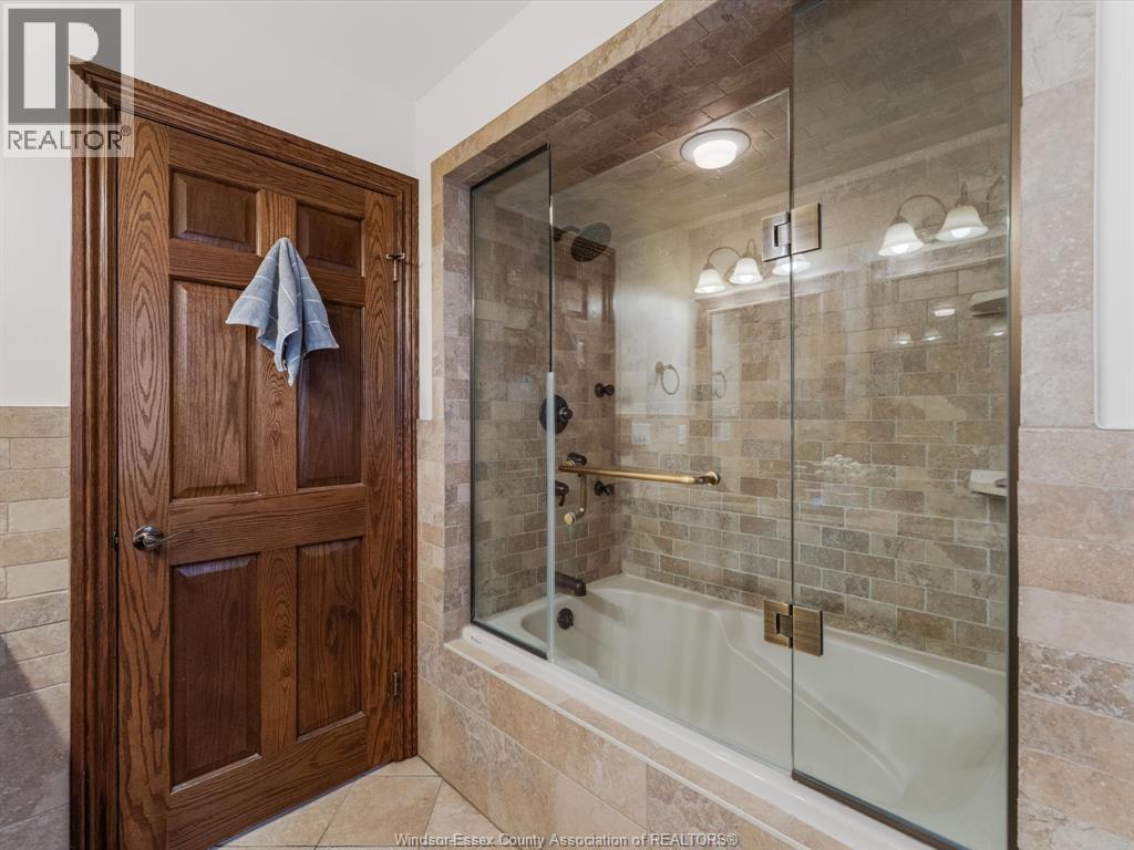 201 Ellison, Leamington, Ontario  N8H 5J2 - Photo 30 - 26007595