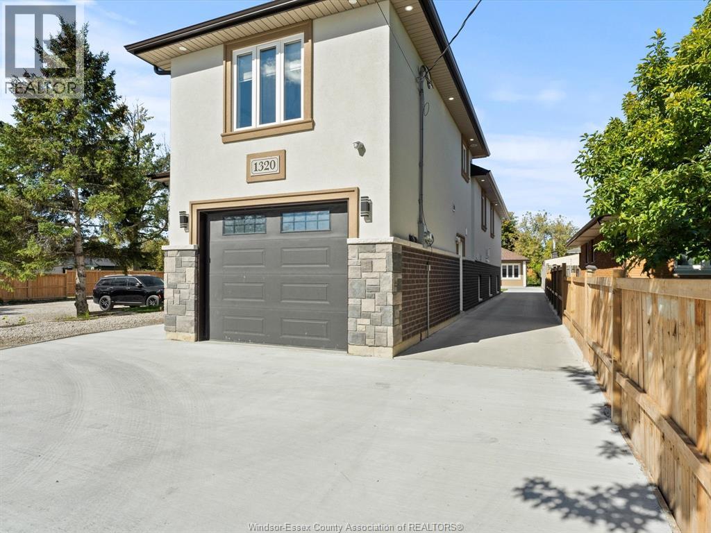1320 Grand Marais Road East, Windsor, Ontario  N8W 1W2 - Photo 37 - 26007549