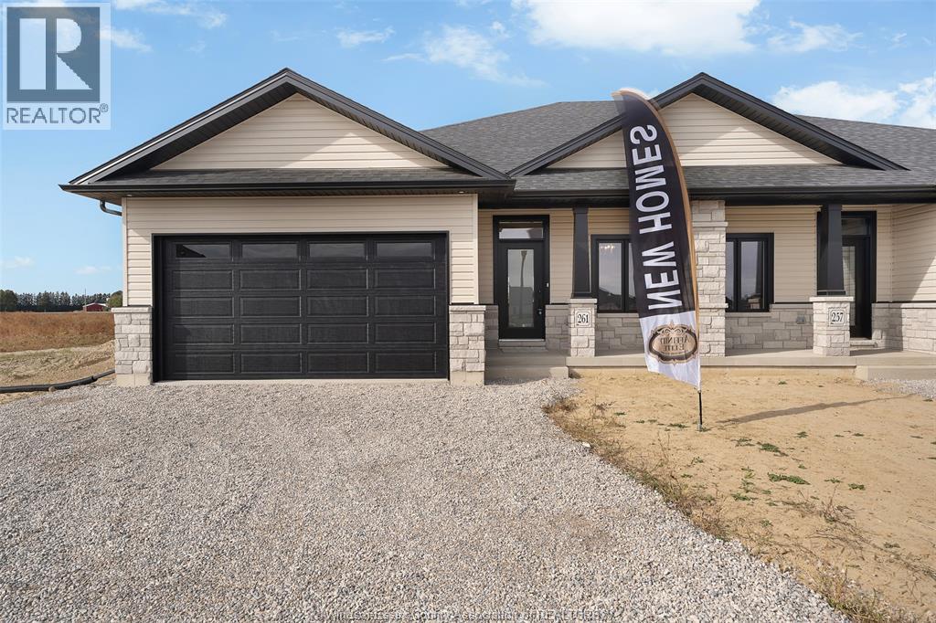 200 WORTHINGTON COURT, Chatham, Ontario