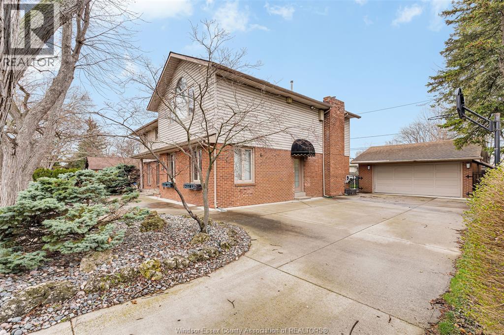 3748 Ouellette Avenue, Windsor, Ontario  N9E 3M7 - Photo 16 - 26007832
