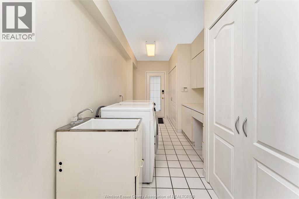 3748 Ouellette Avenue, Windsor, Ontario  N9E 3M7 - Photo 31 - 26007832