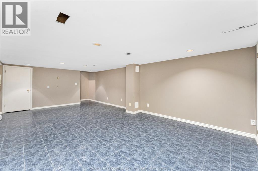 3748 Ouellette Avenue, Windsor, Ontario  N9E 3M7 - Photo 43 - 26007832
