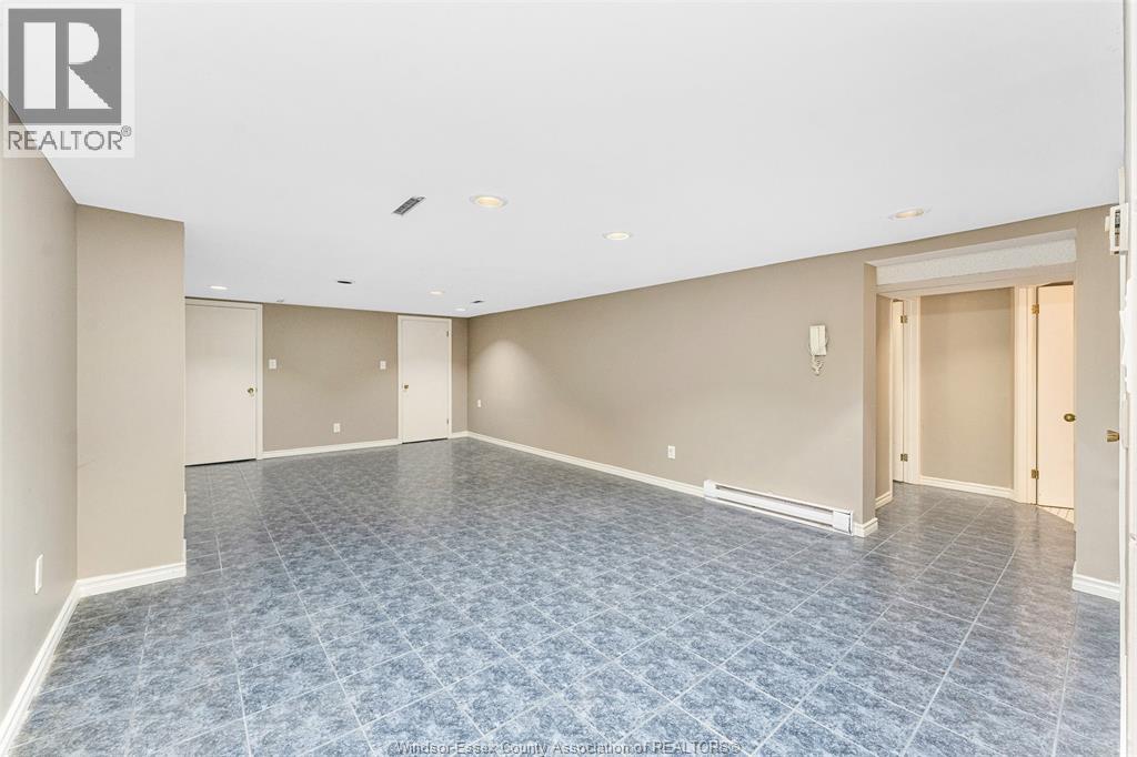 3748 Ouellette Avenue, Windsor, Ontario  N9E 3M7 - Photo 44 - 26007832