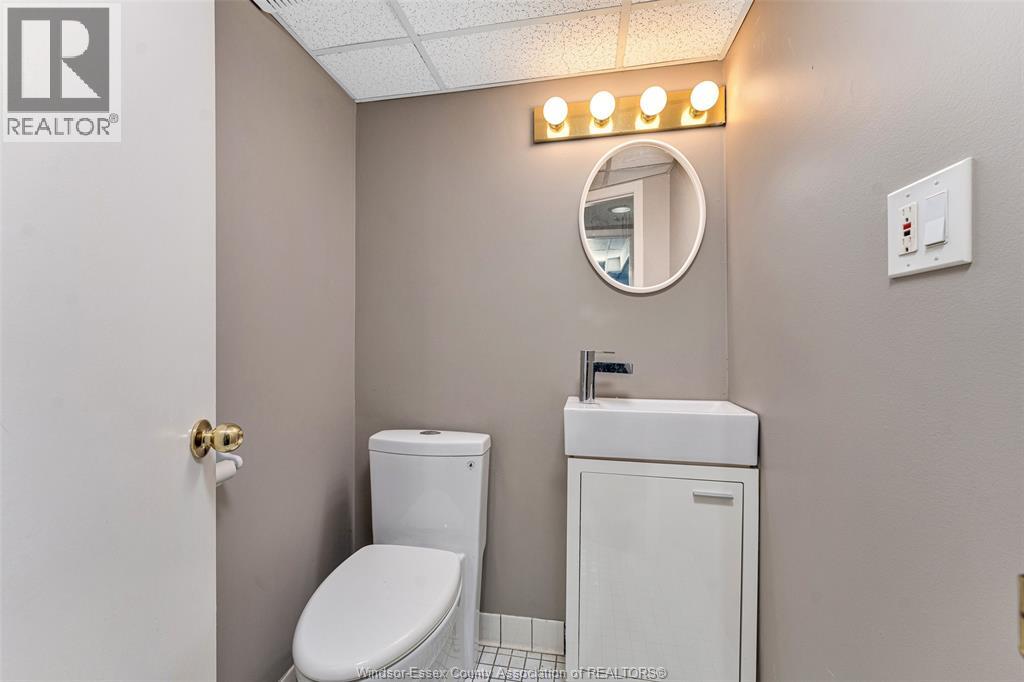 3748 Ouellette Avenue, Windsor, Ontario  N9E 3M7 - Photo 46 - 26007832