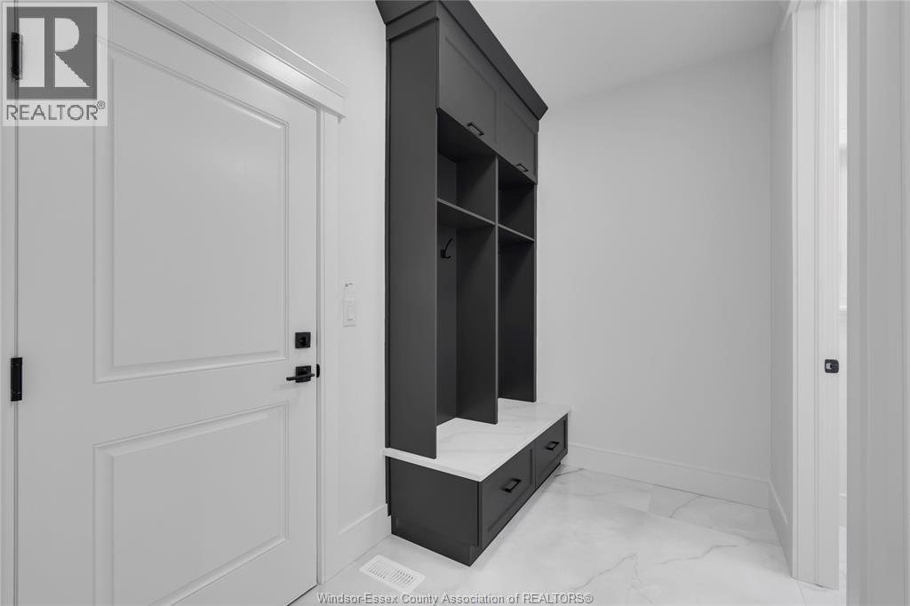 2520 Mayfair South, Lasalle, Ontario  N9J 0E5 - Photo 17 - 26007836