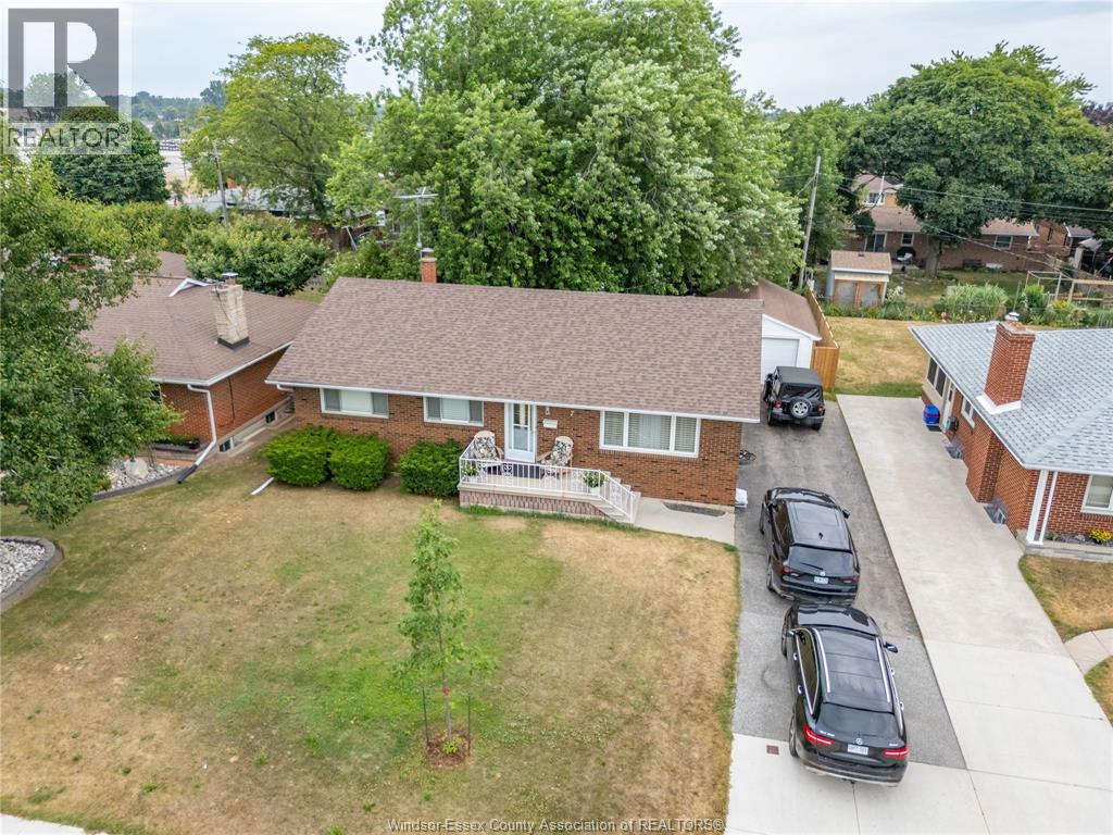 7 Gladstone Avenue, Leamington, Ontario  N9Y 2H4 - Photo 2 - 26008001