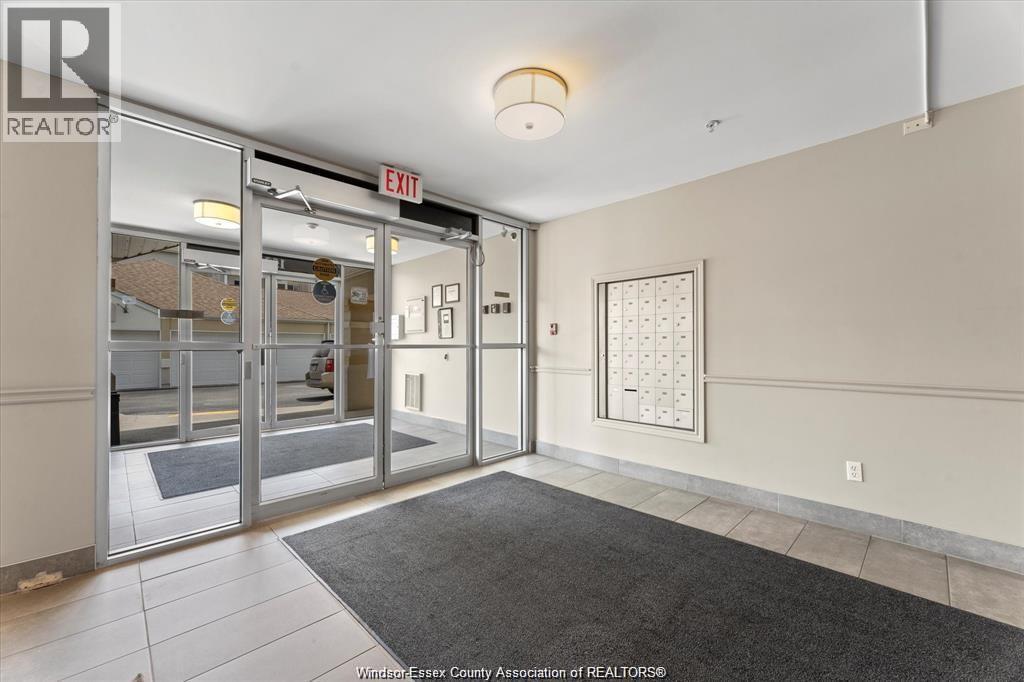 1535 Grand Marais Road Unit# 301, Windsor, Ontario  N9E 4W2 - Photo 2 - 26007993