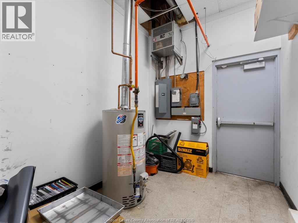 2950 Dougall Avenue Unit# 7, Windsor, Ontario  N9E 1S2 - Photo 10 - 26008084
