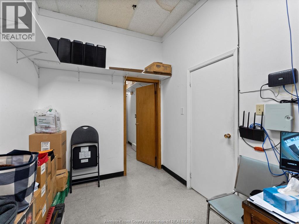 2950 Dougall Avenue Unit# 7, Windsor, Ontario  N9E 1S2 - Photo 9 - 26008084