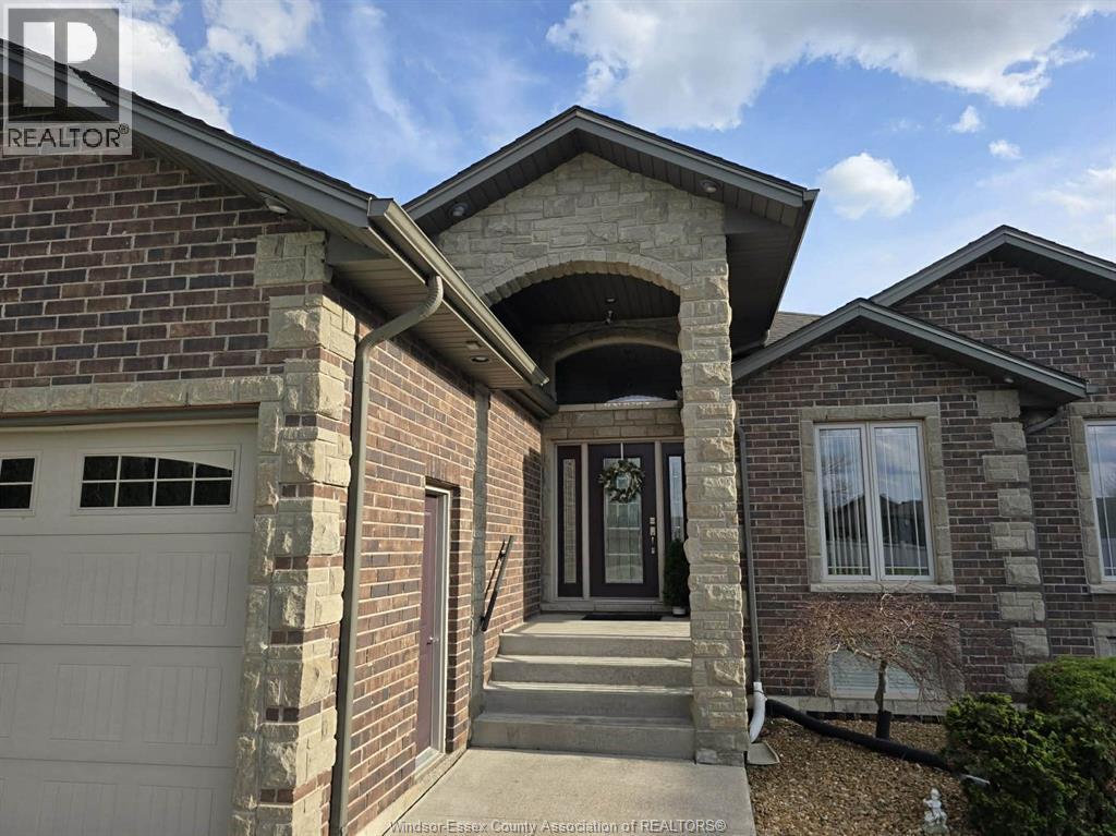 11933 Maisonneuve Street, Tecumseh, Ontario  N8N 1R2 - Photo 3 - 26008116