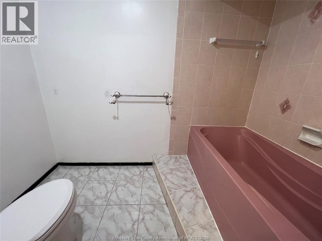 3052 Lauzon Unit# Front, Windsor, Ontario  N8T 2Z8 - Photo 12 - 26008168
