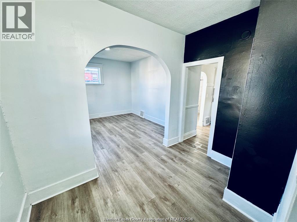 531 Langlois Avenue, Windsor, Ontario  N9A 2G3 - Photo 5 - 26008424