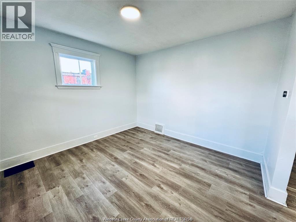 531 Langlois Avenue, Windsor, Ontario  N9A 2G3 - Photo 8 - 26008424
