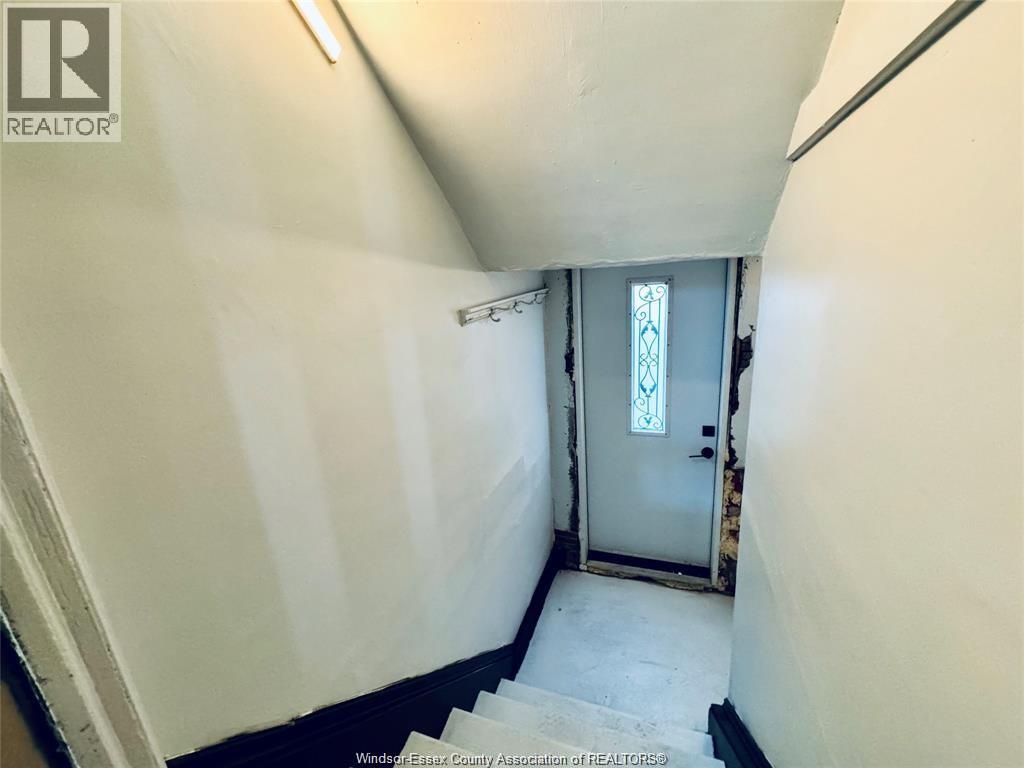 531 Langlois Avenue, Windsor, Ontario  N9A 2G3 - Photo 20 - 26008422